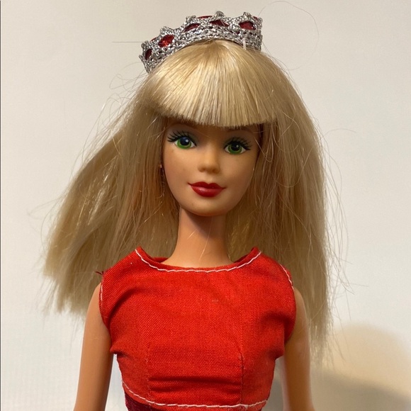 Vintage 1991 Mattel Red Velvet Barbie Doll with Accessories - Picture 2 of 7